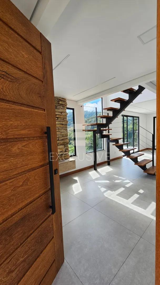 Linda Casa  3 dormit&oacute;rios sendo 2 su&iacute;tes com 210 m&sup2;  - Braunes - Nova Friburgo - RJ  Nova Friburgo - 