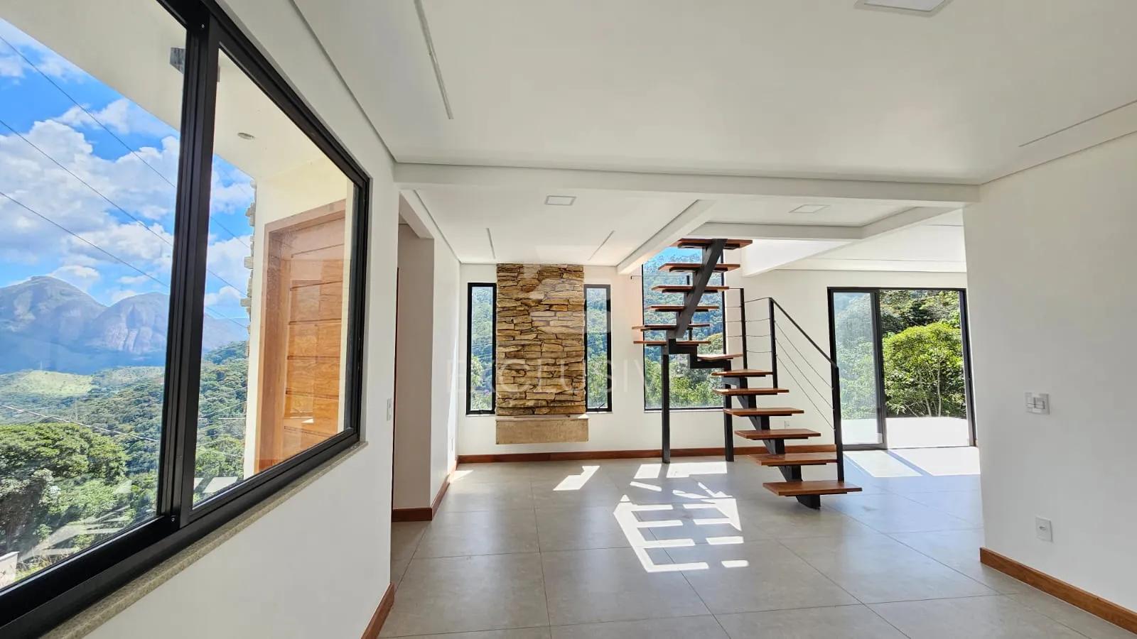 Linda Casa  3 dormit&oacute;rios sendo 2 su&iacute;tes com 210 m&sup2;  - Braunes - Nova Friburgo - RJ  Nova Friburgo - 