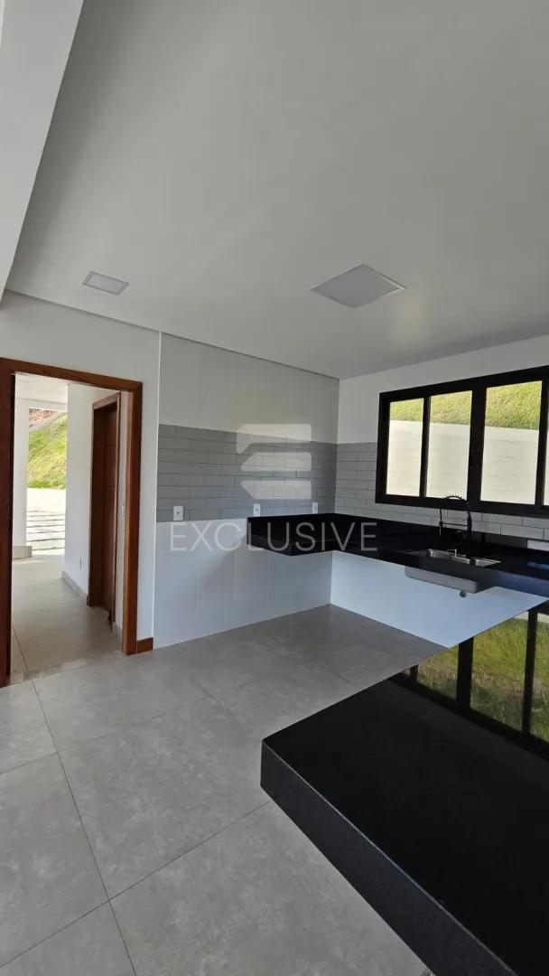 Linda Casa  3 dormit&oacute;rios sendo 2 su&iacute;tes com 210 m&sup2;  - Braunes - Nova Friburgo - RJ  Nova Friburgo - 