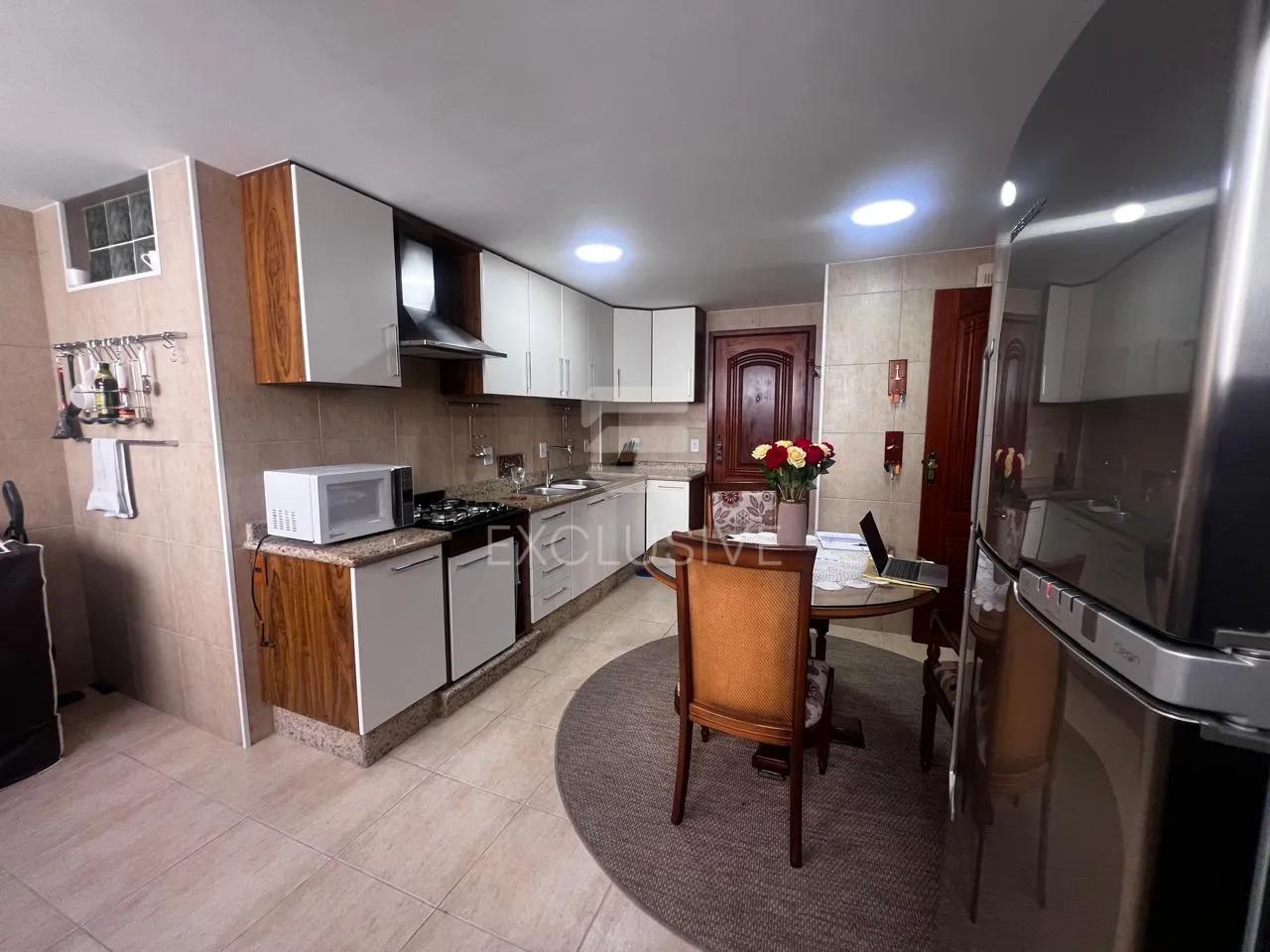 EXCELENTE APARTAMENTO A VENDA NAS BRAUNES - NOVA FRIBURGO- R$640.000,00  Nova Friburgo - 