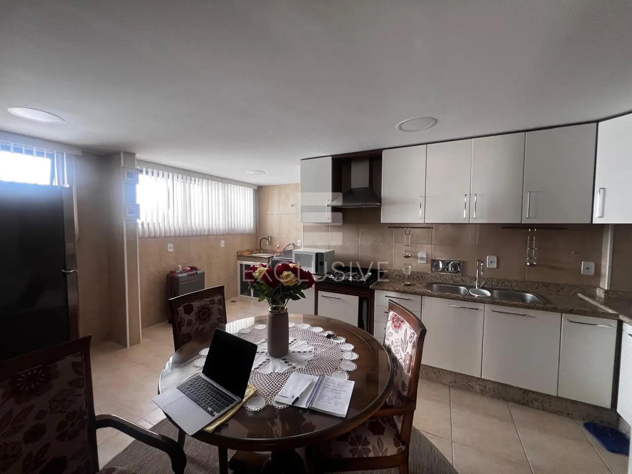 EXCELENTE APARTAMENTO A VENDA NAS BRAUNES - NOVA FRIBURGO- R$640.000,00  Nova Friburgo - 
