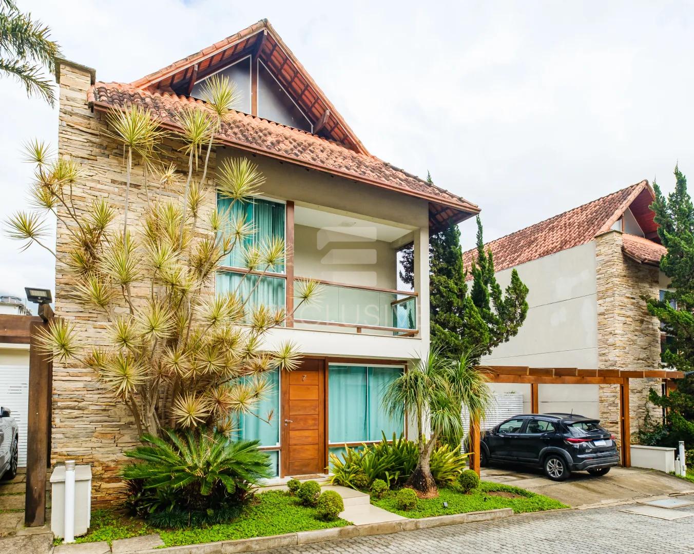 Casa 3 dormit&oacute;rios &agrave; venda, 237 m&sup2; por R$ 1.580.000,00 - C&ocirc;nego - Nova Friburgo-RJ  Nova Friburgo - 