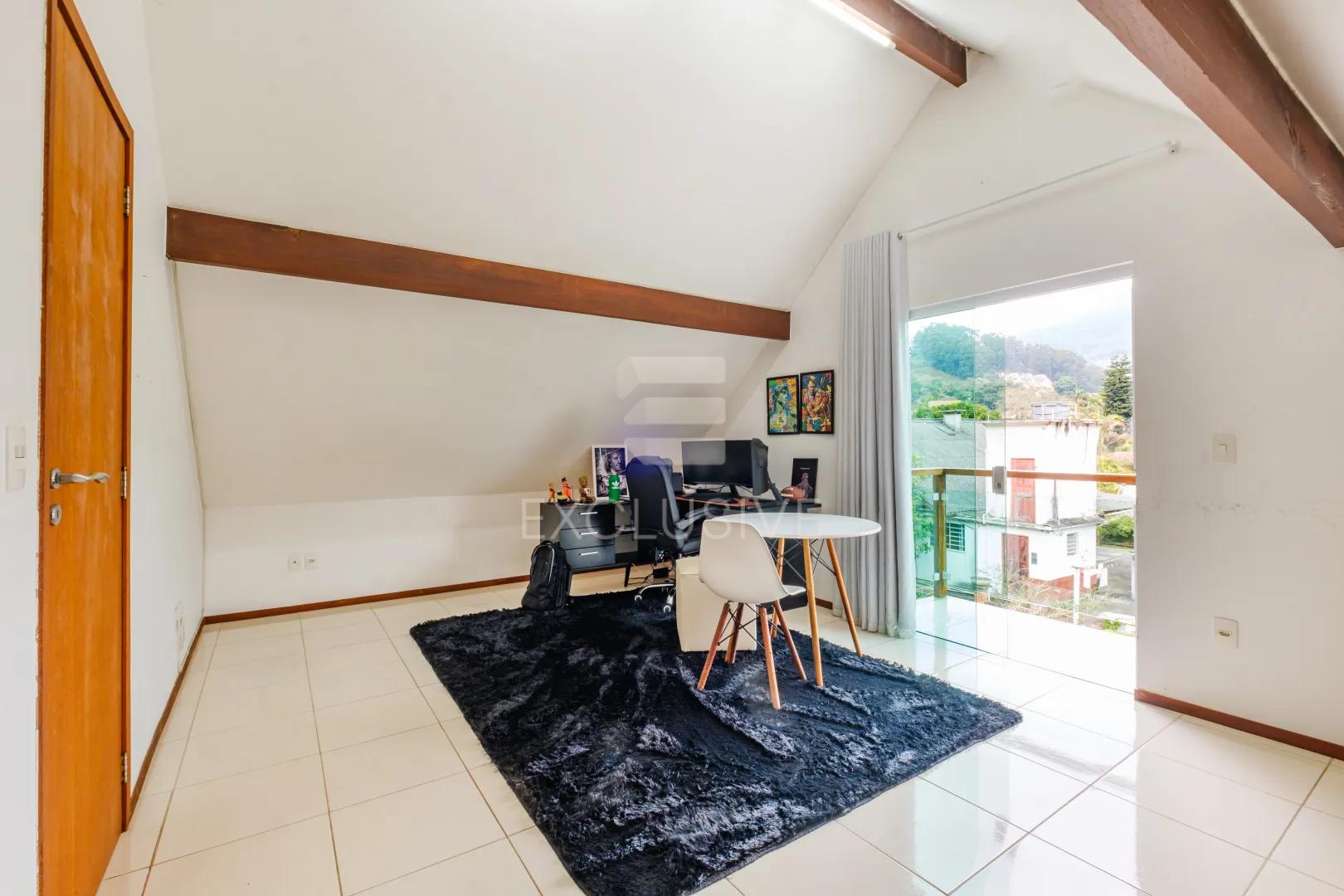 Casa 3 dormit&oacute;rios &agrave; venda, 237 m&sup2; por R$ 1.580.000,00 - C&ocirc;nego - Nova Friburgo-RJ  Nova Friburgo - 