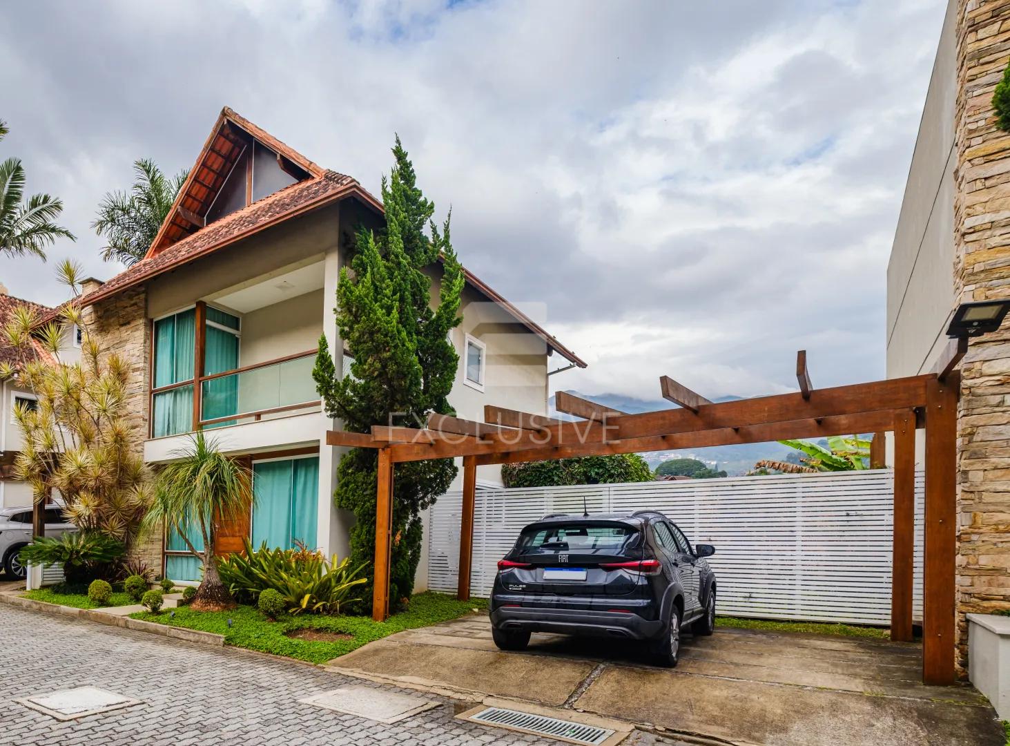 Casa 3 dormit&oacute;rios &agrave; venda, 237 m&sup2; por R$ 1.580.000,00 - C&ocirc;nego - Nova Friburgo-RJ  Nova Friburgo - 