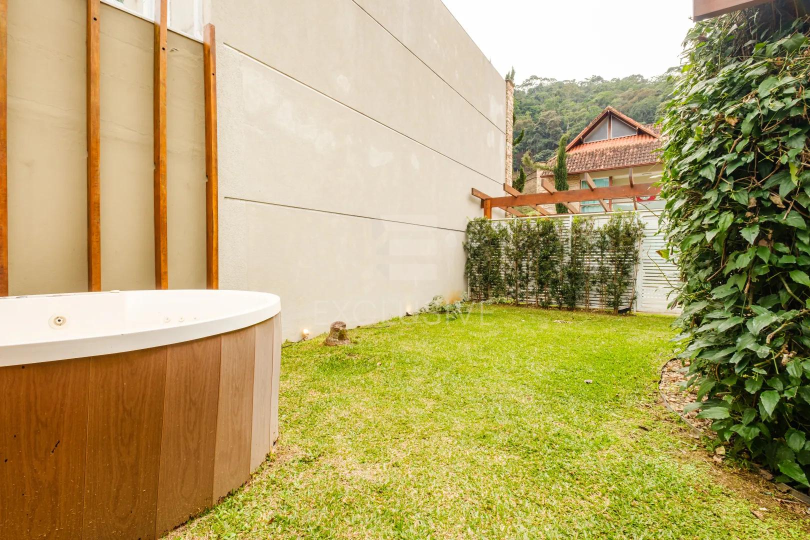 Casa 3 dormit&oacute;rios &agrave; venda, 237 m&sup2; por R$ 1.580.000,00 - C&ocirc;nego - Nova Friburgo-RJ  Nova Friburgo - 