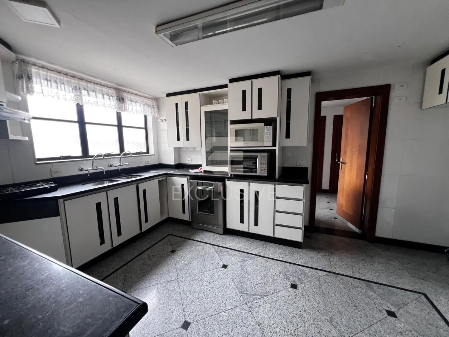 EXCELENTE APARTAMENTO-3 QUARTOS- CENTRO DE NOVA FRIBURGO  Nova Friburgo - 
