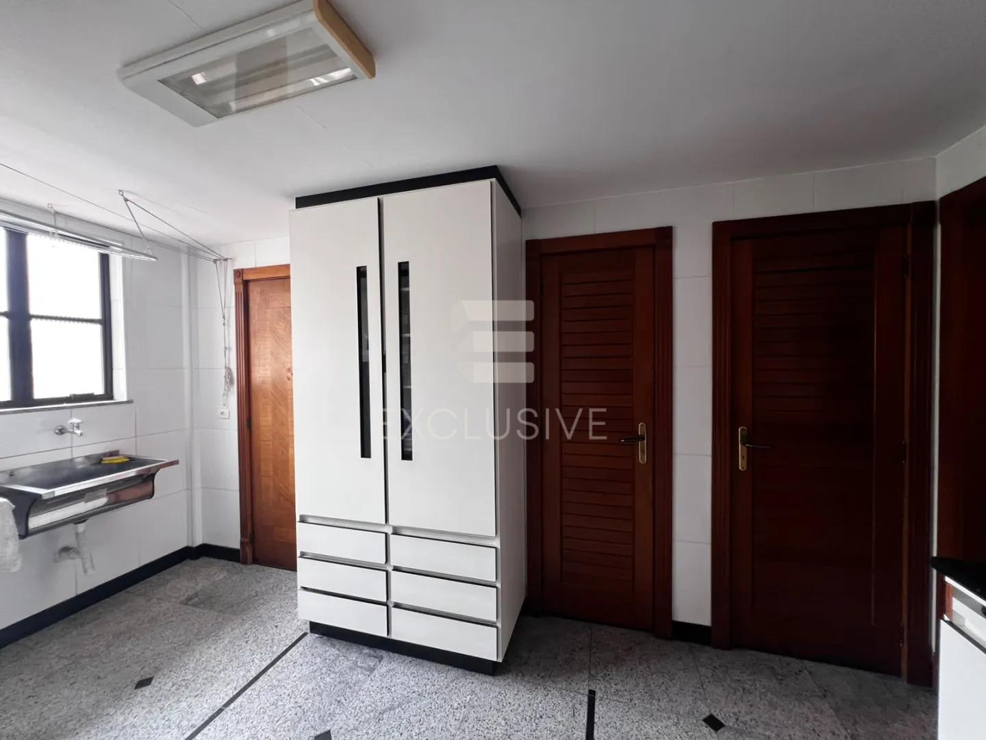 EXCELENTE APARTAMENTO-3 QUARTOS- CENTRO DE NOVA FRIBURGO  Nova Friburgo - 