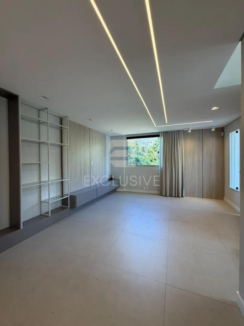 Casa com 2 Su&iacute;tes &agrave; venda, por R$ 780.000,00 - C&ocirc;nego - Nova Friburgo/RJ  Nova Friburgo - 