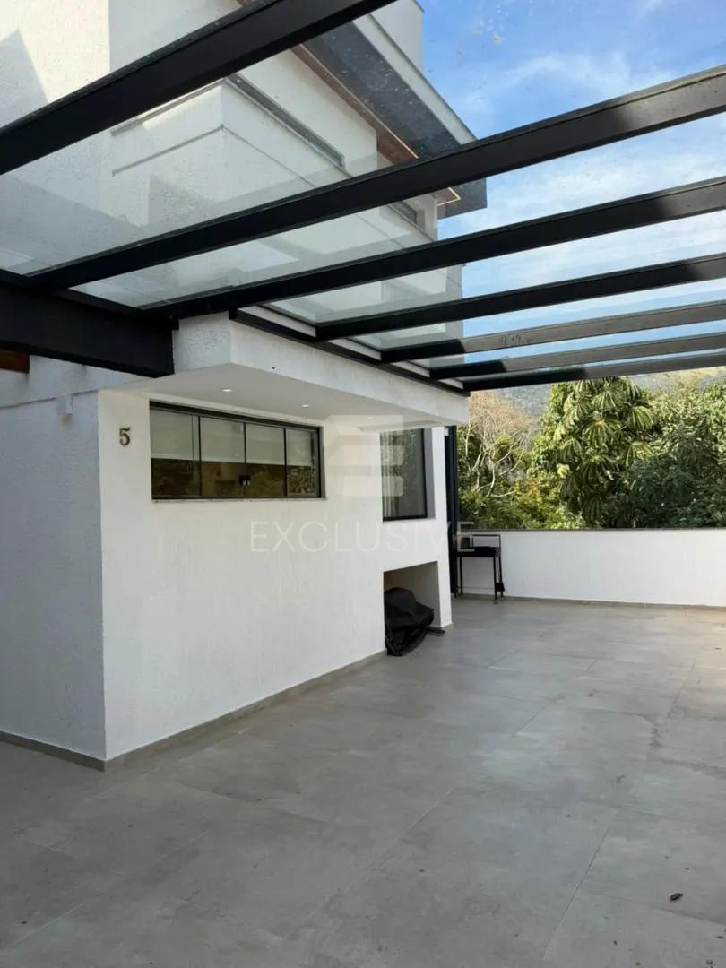 Casa com 2 Su&iacute;tes &agrave; venda, por R$ 780.000,00 - C&ocirc;nego - Nova Friburgo/RJ  Nova Friburgo - 