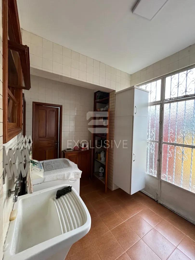 Casa com 5 dormit&oacute;rios &agrave; venda, 368 m&sup2; por R$ 1.750.000,00 - C&ocirc;nego - Nova Friburgo/RJ Rua Dom João VI Nova Friburgo - 