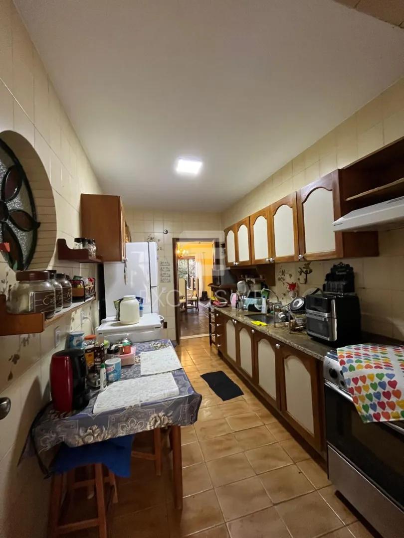 Casa com 5 dormit&oacute;rios &agrave; venda, 368 m&sup2; por R$ 1.750.000,00 - C&ocirc;nego - Nova Friburgo/RJ Rua Dom João VI Nova Friburgo - 