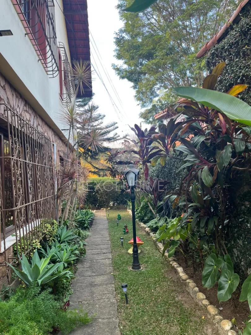 Casa com 5 dormit&oacute;rios &agrave; venda, 368 m&sup2; por R$ 1.750.000,00 - C&ocirc;nego - Nova Friburgo/RJ Rua Dom João VI Nova Friburgo - 