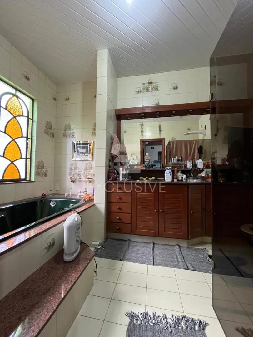 Casa com 5 dormit&oacute;rios &agrave; venda, 368 m&sup2; por R$ 1.750.000,00 - C&ocirc;nego - Nova Friburgo/RJ Rua Dom João VI Nova Friburgo - 