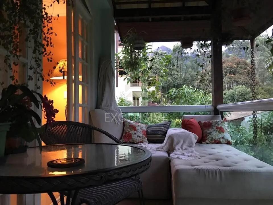 Casa com 4 dormit&oacute;rios &agrave; venda, 207 m&sup2; por R$ 1.350.000,00 - C&ocirc;nego - Nova Friburgo - RJ  Nova Friburgo - 