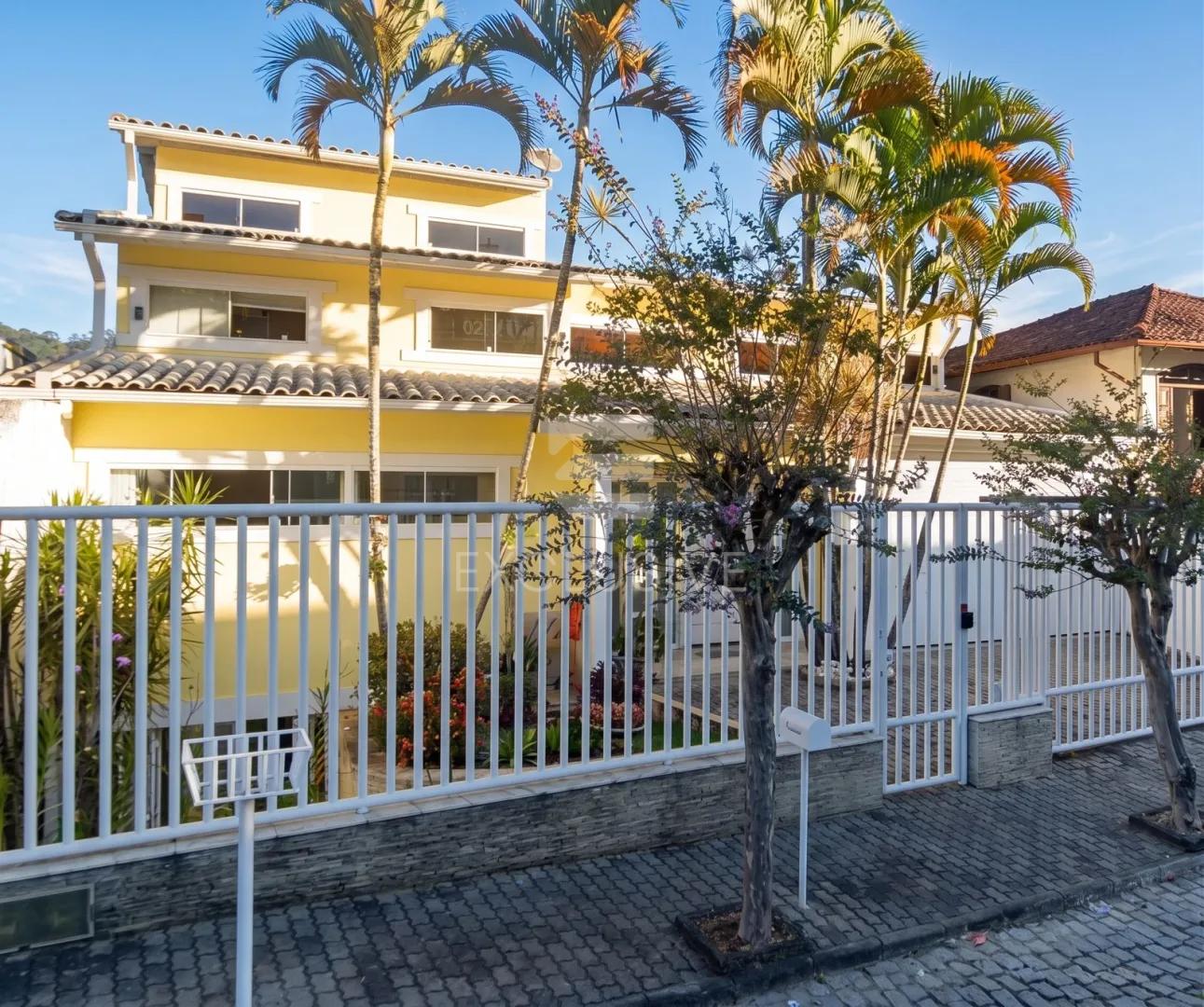 EXCELENTE CASA PARA VENDA  - Ch&aacute;cara do Para&iacute;so - COM 315 m&sup2; - Nova Friburgo - RJ  Nova Friburgo - 