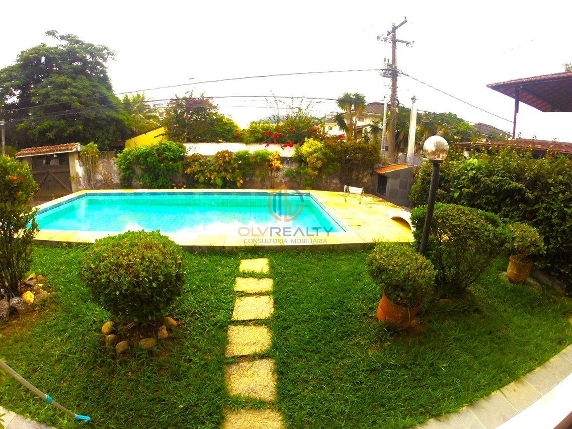 Linda Casa de esquina com 3Q, suíte, piscina no Engenho do Mato | Niterói/RJ Rua dos Jequitibas  Niterói - 