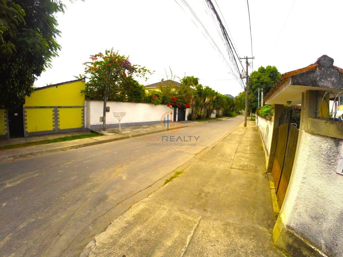 Linda Casa de esquina com 3Q, suíte, piscina no Engenho do Mato | Niterói/RJ Rua dos Jequitibas  Niterói - 