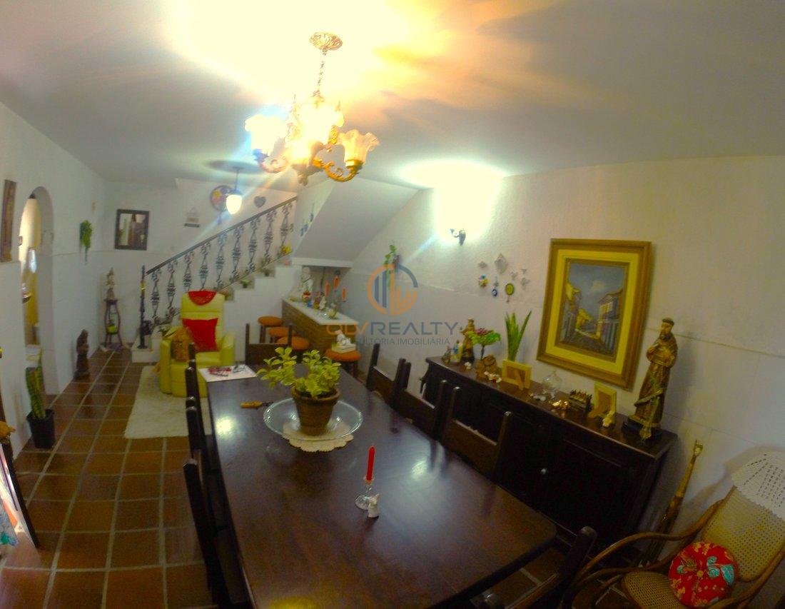 Linda Casa de esquina com 3Q, suíte, piscina no Engenho do Mato | Niterói/RJ Rua dos Jequitibas  Niterói - 