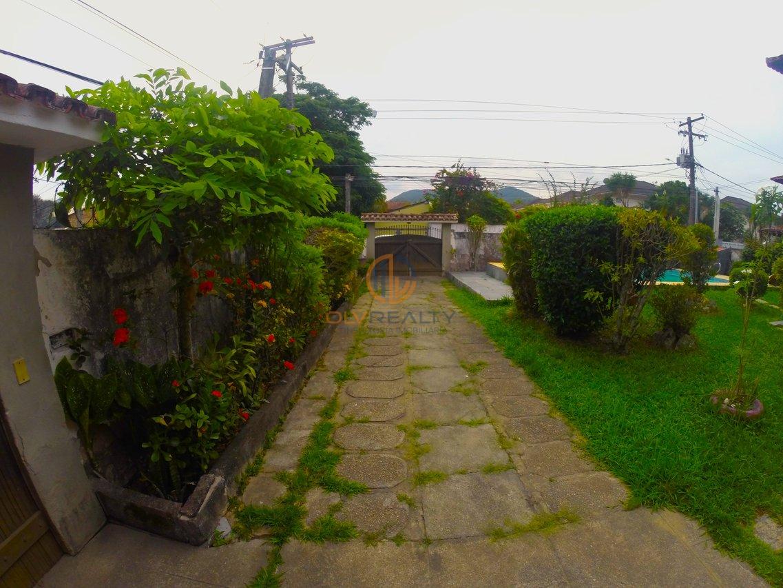 Linda Casa de esquina com 3Q, suíte, piscina no Engenho do Mato | Niterói/RJ Rua dos Jequitibas  Niterói - 
