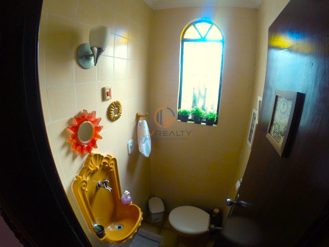 Linda Casa de esquina com 3Q, suíte, piscina no Engenho do Mato | Niterói/RJ Rua dos Jequitibas  Niterói - 