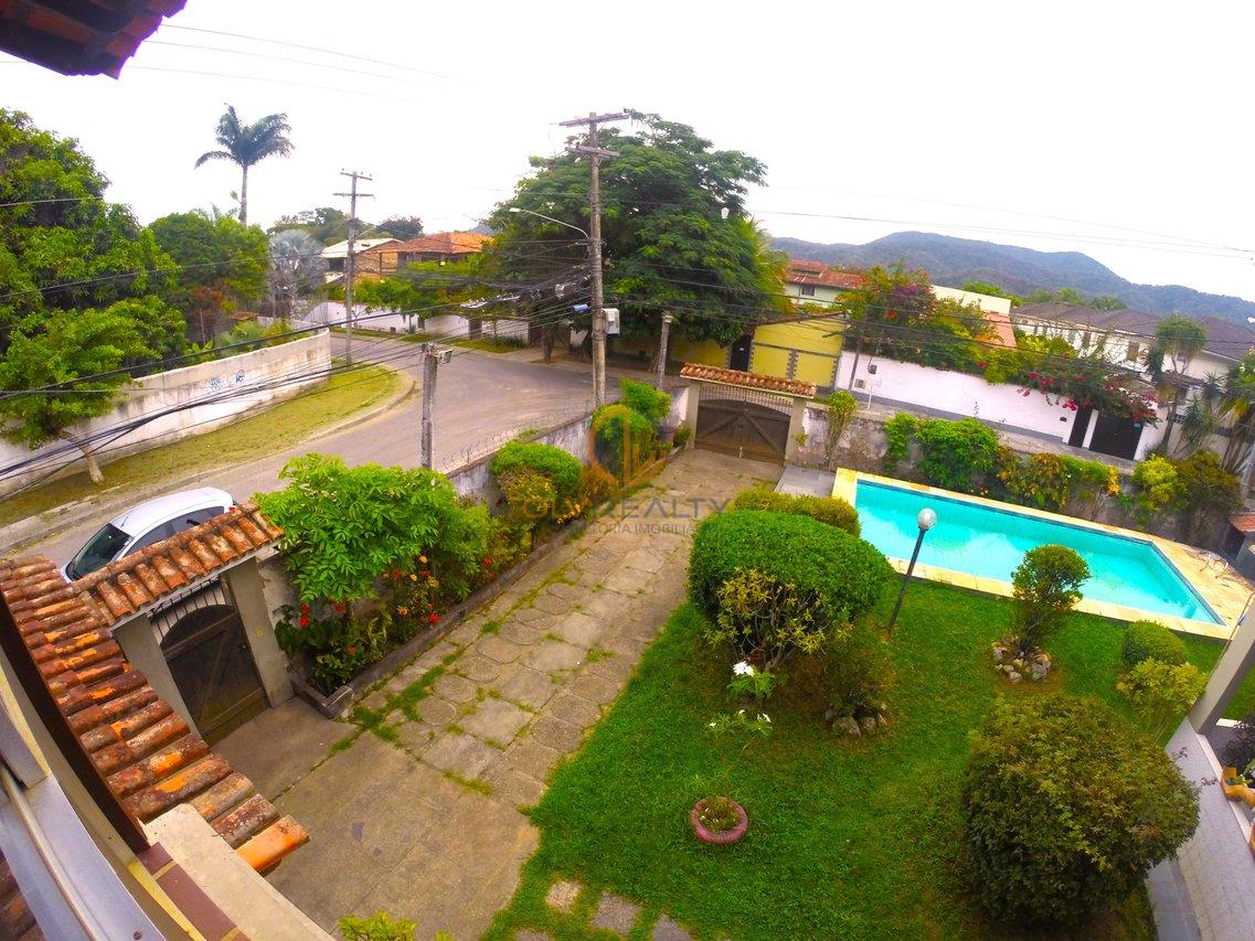 Linda Casa de esquina com 3Q, suíte, piscina no Engenho do Mato | Niterói/RJ Rua dos Jequitibas  Niterói - 