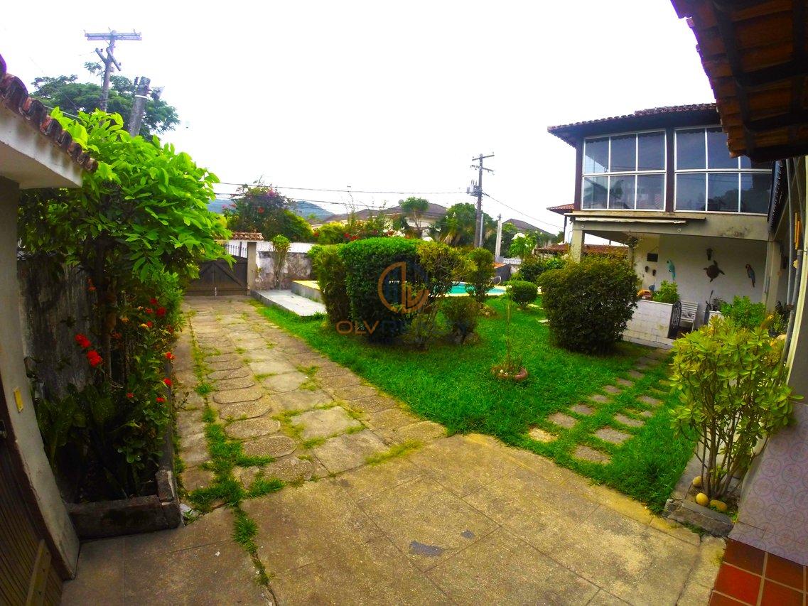 Linda Casa de esquina com 3Q, suíte, piscina no Engenho do Mato | Niterói/RJ Rua dos Jequitibas  Niterói - 