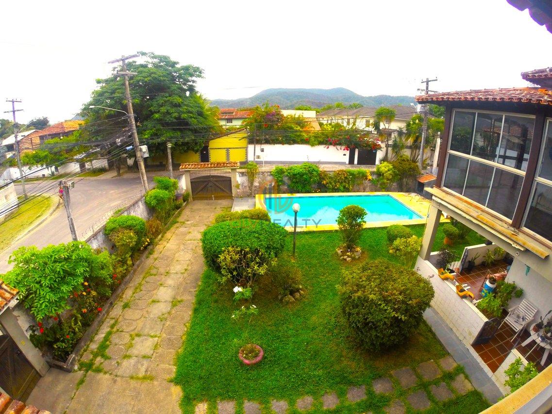Linda Casa de esquina com 3Q, suíte, piscina no Engenho do Mato | Niterói/RJ Rua dos Jequitibas  Niterói - 