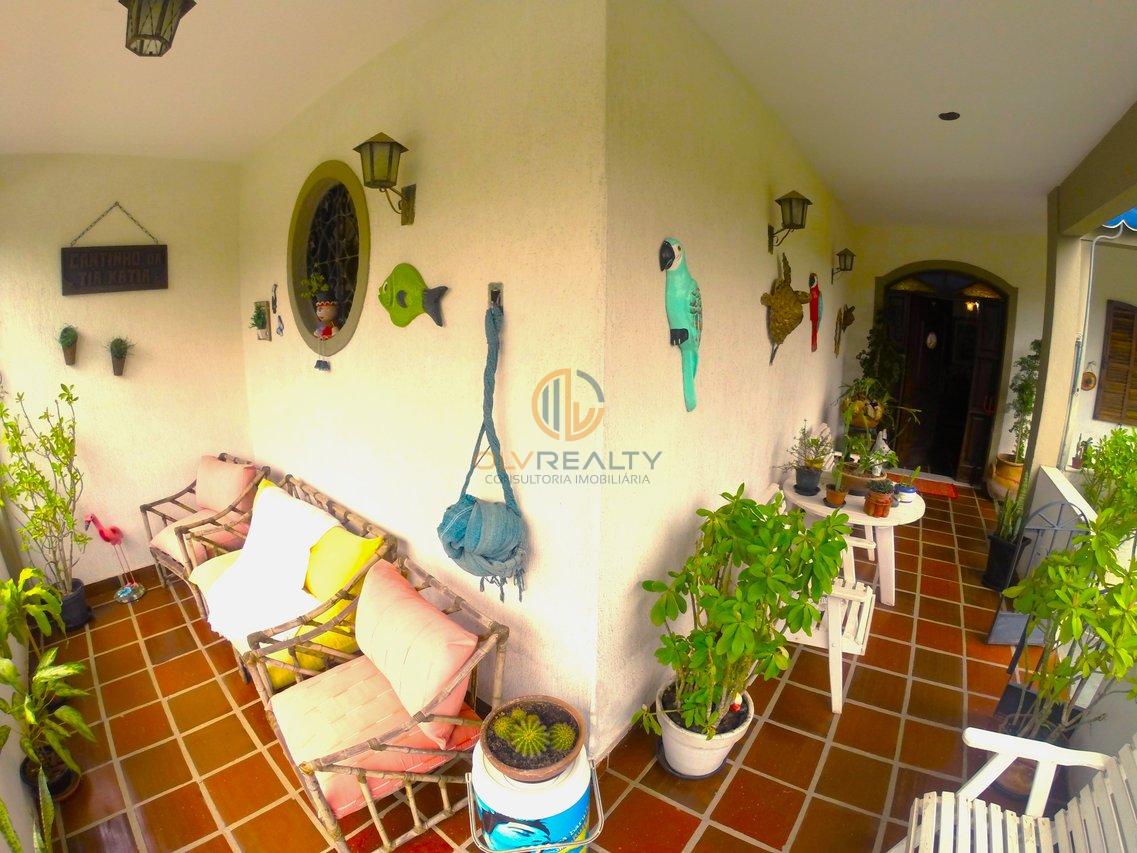 Linda Casa de esquina com 3Q, suíte, piscina no Engenho do Mato | Niterói/RJ Rua dos Jequitibas  Niterói - 