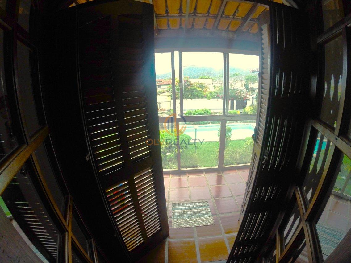 Linda Casa de esquina com 3Q, suíte, piscina no Engenho do Mato | Niterói/RJ Rua dos Jequitibas  Niterói - 