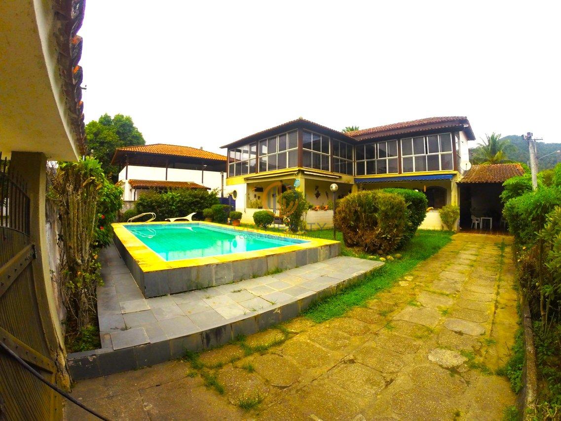 Linda Casa de esquina com 3Q, suíte, piscina no Engenho do Mato | Niterói/RJ Rua dos Jequitibas  Niterói - 