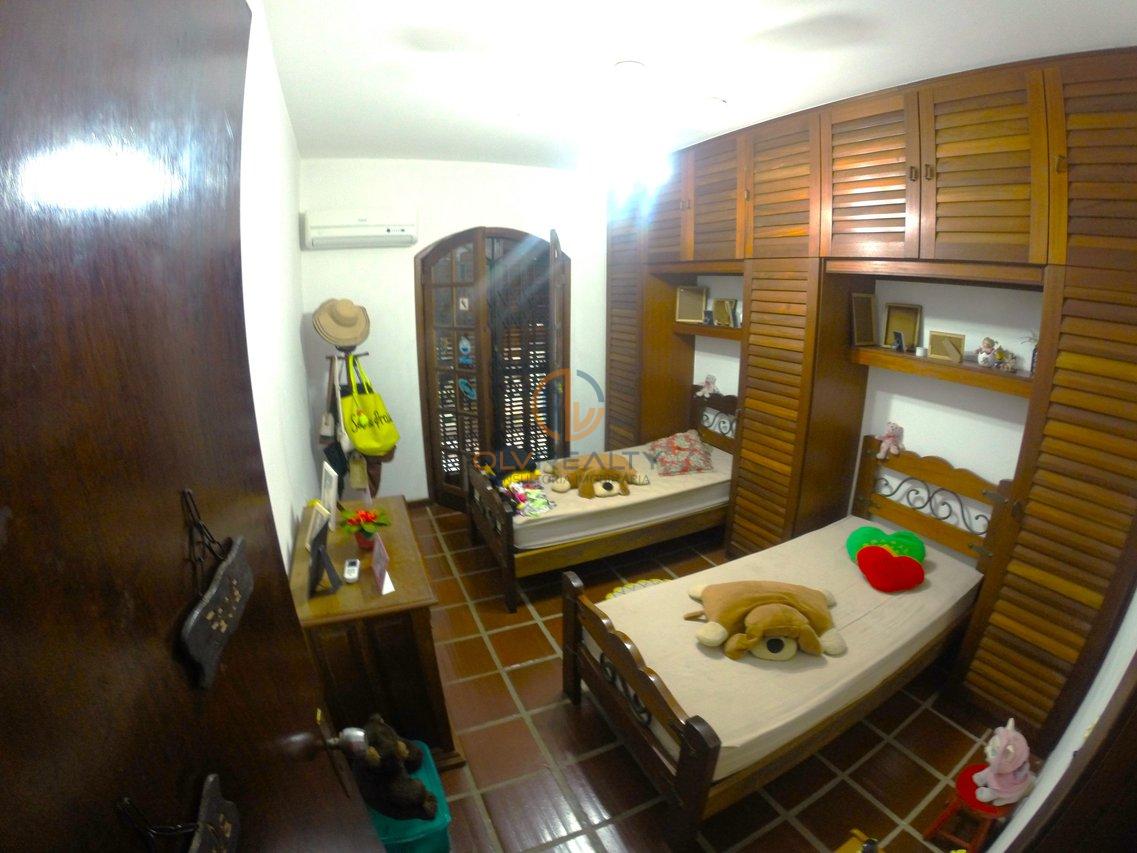 Linda Casa de esquina com 3Q, suíte, piscina no Engenho do Mato | Niterói/RJ Rua dos Jequitibas  Niterói - 