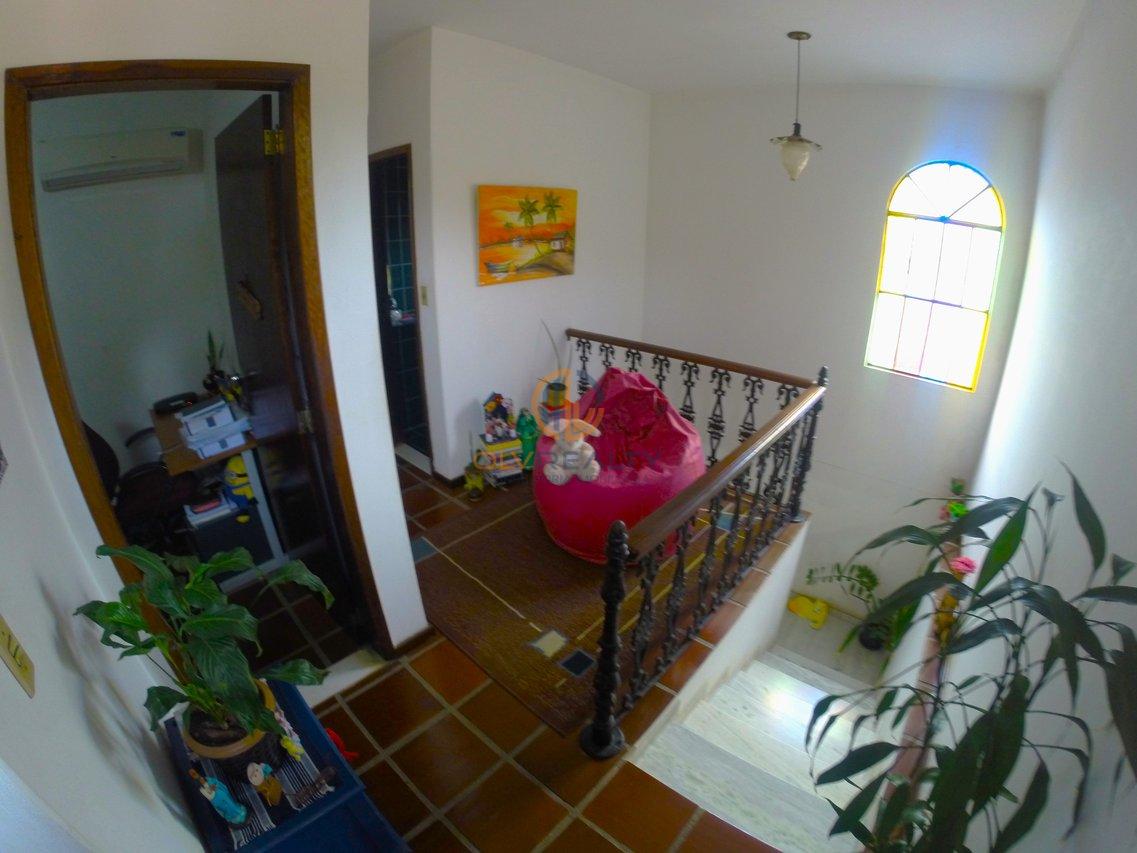 Linda Casa de esquina com 3Q, suíte, piscina no Engenho do Mato | Niterói/RJ Rua dos Jequitibas  Niterói - 