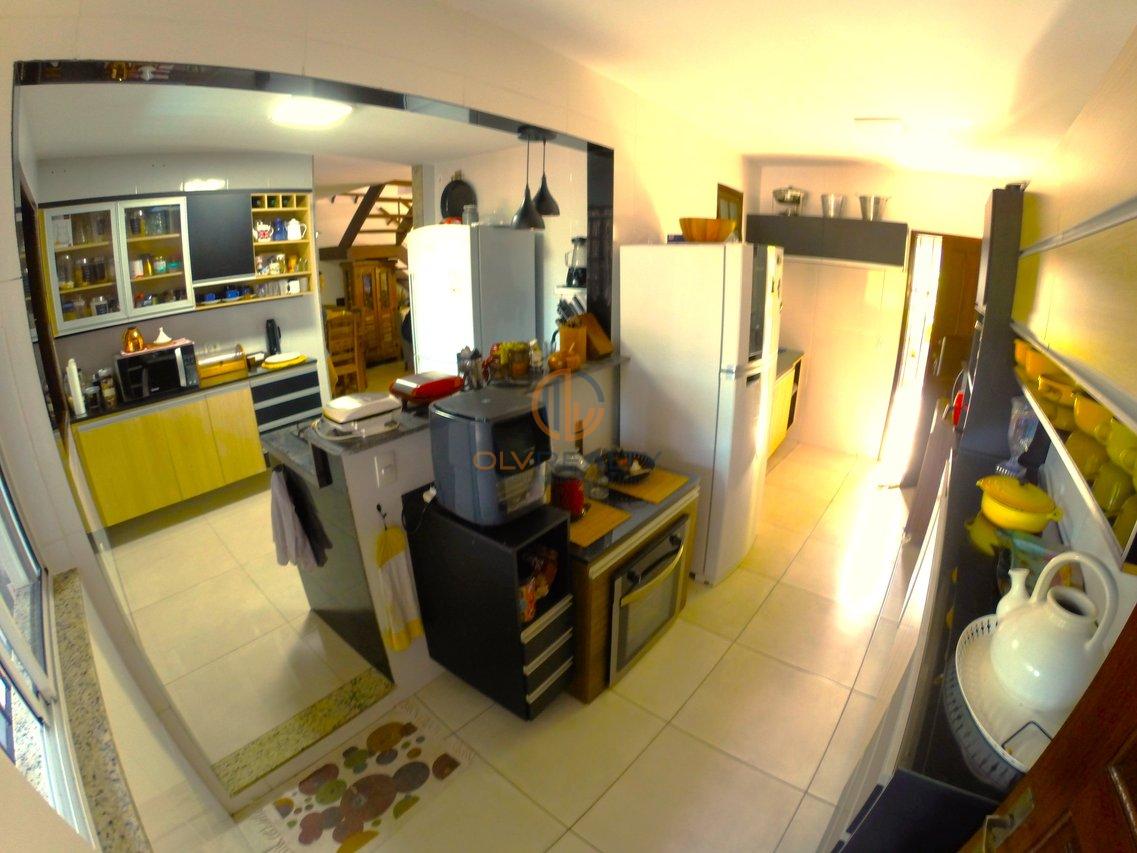 Linda e Charmosa Casa de 3 suítes + piscina e área de lazer | Itaipu - Maravista - Niterói - 