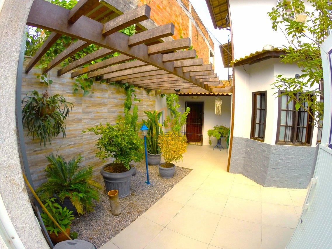 Linda e Charmosa Casa de 3 suítes + piscina e área de lazer | Itaipu - Maravista - Niterói - 