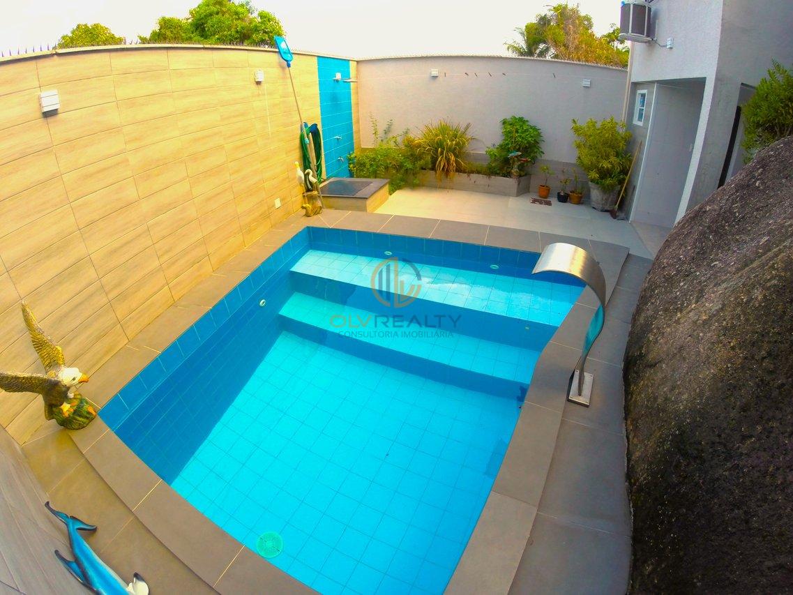 Linda e Charmosa Casa de 3 suítes + piscina e área de lazer | Itaipu - Maravista - Niterói - 