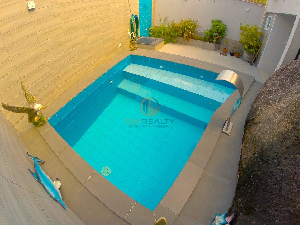 Linda e Charmosa Casa de 3 suítes + piscina e área de lazer | Itaipu - Maravista - Niterói - 