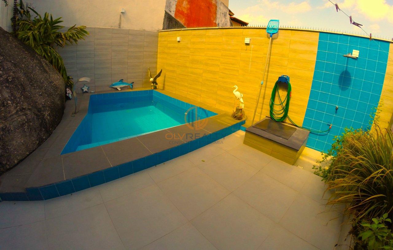 Linda e Charmosa Casa de 3 suítes + piscina e área de lazer | Itaipu - Maravista - Niterói - 