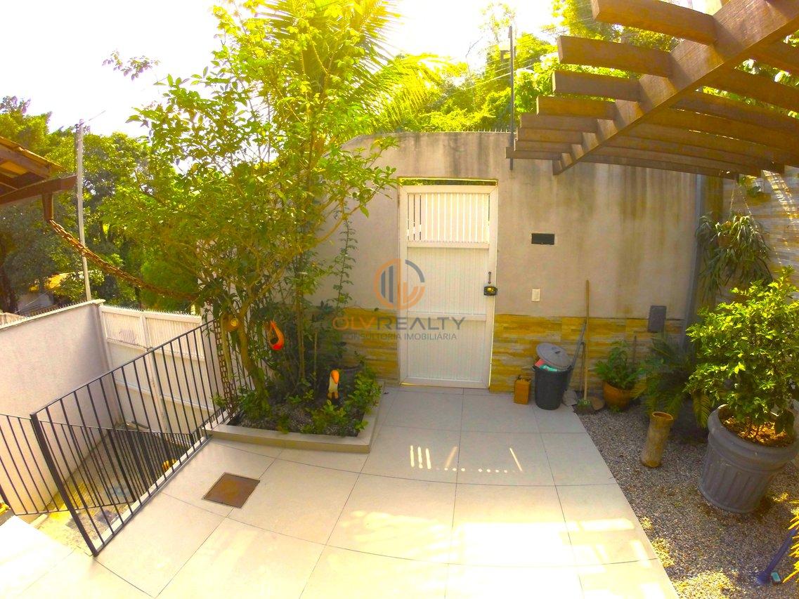 Linda e Charmosa Casa de 3 suítes + piscina e área de lazer | Itaipu - Maravista - Niterói - 