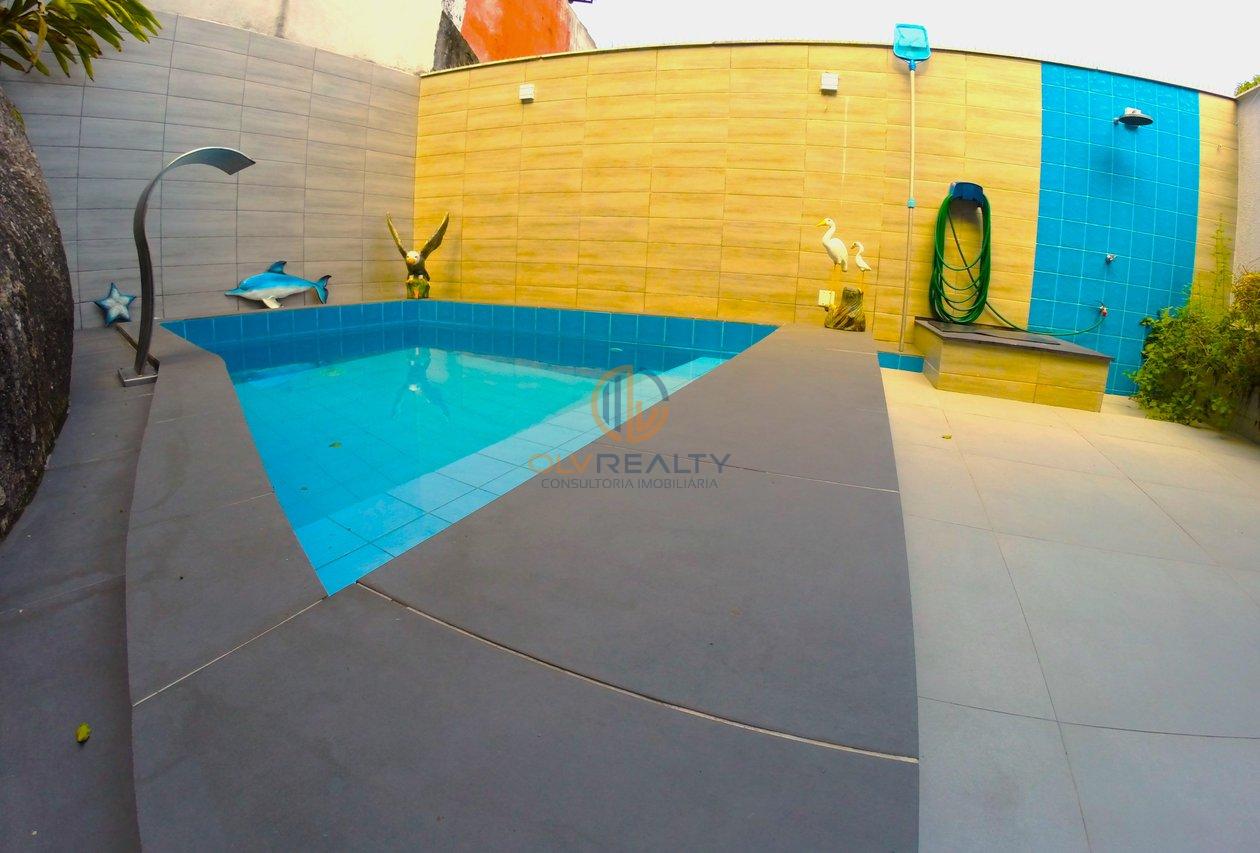 Linda e Charmosa Casa de 3 suítes + piscina e área de lazer | Itaipu - Maravista - Niterói - 