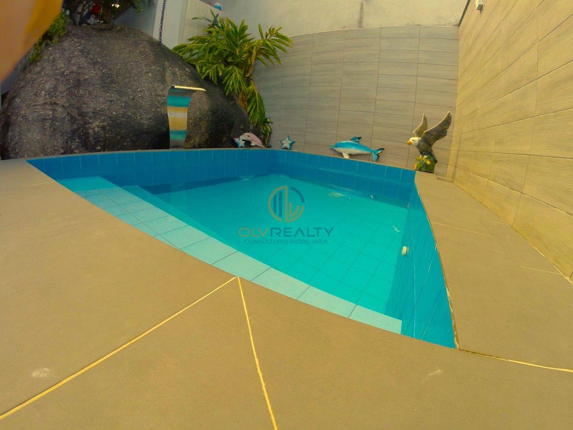 Linda e Charmosa Casa de 3 suítes + piscina e área de lazer | Itaipu - Maravista - Niterói - 