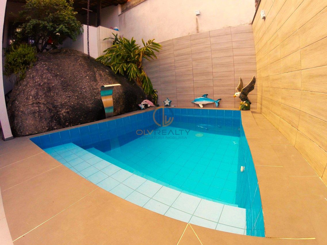 Linda e Charmosa Casa de 3 suítes + piscina e área de lazer | Itaipu - Maravista - Niterói - 