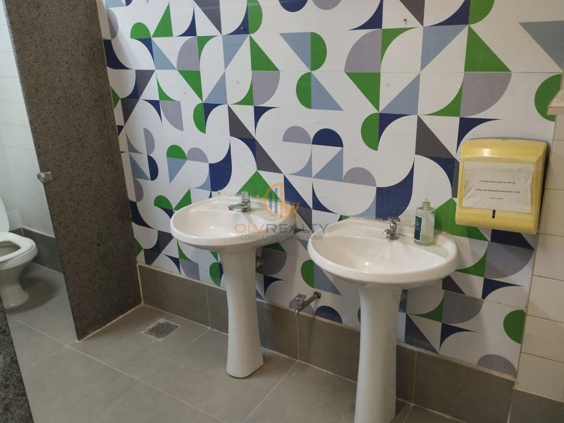 Loja para Locação em São Gonçalo/RJ - Salão térreo com 200m²  São Gonçalo - 