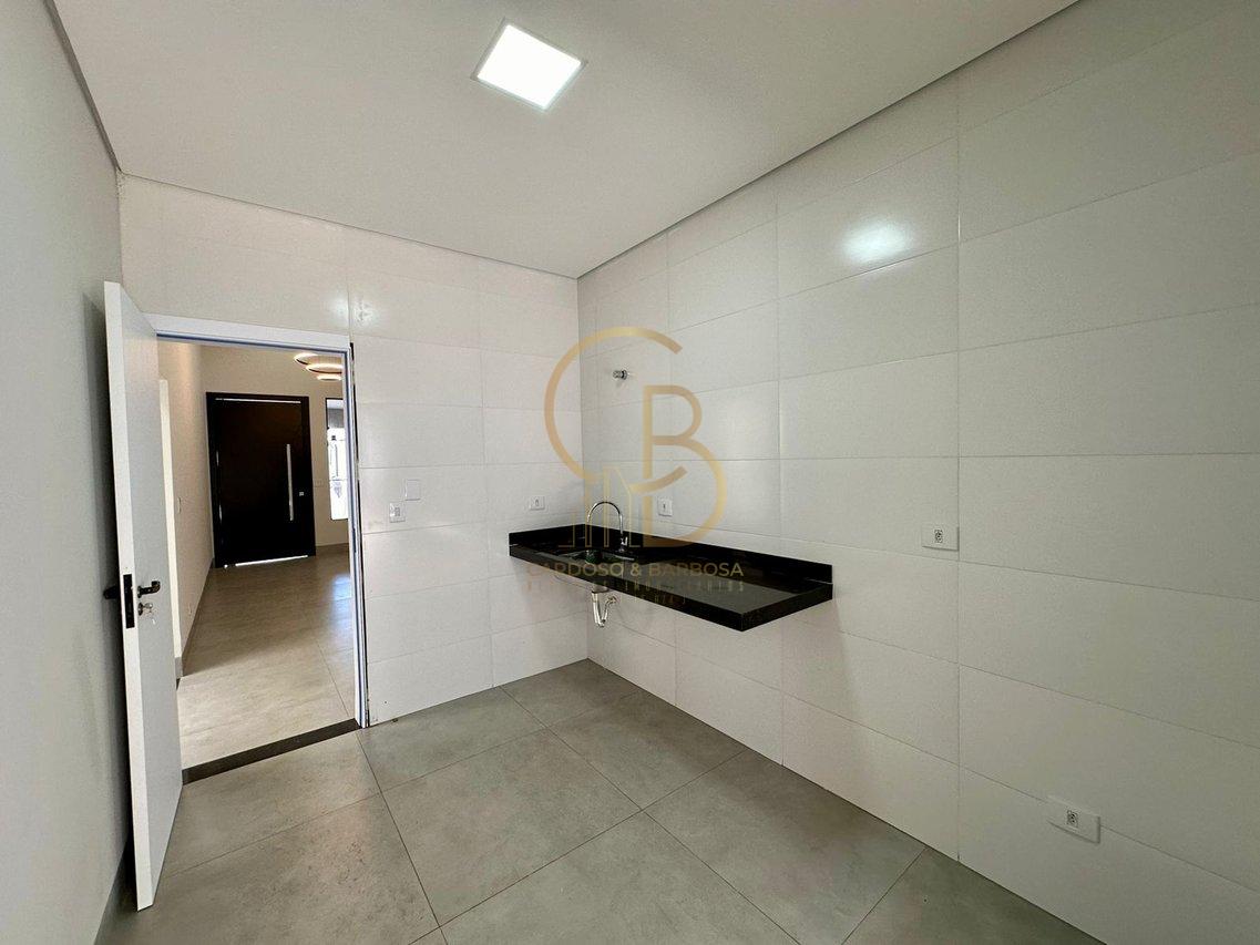 CASA TERRÉA NO JARDIM ITATIAIA, PRÓXIMO À LAGOA - Campo Grande - 