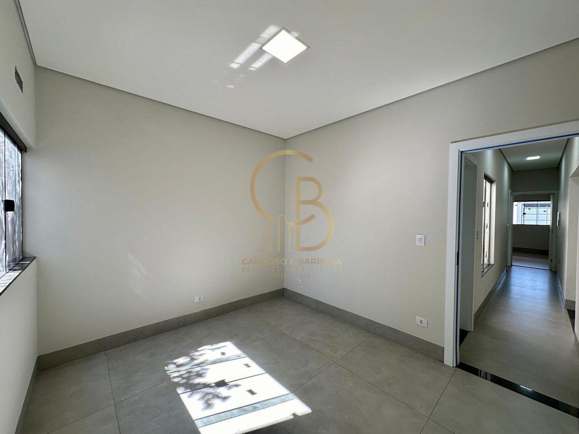 CASA TERRÉA NO JARDIM ITATIAIA, PRÓXIMO À LAGOA - Campo Grande - 