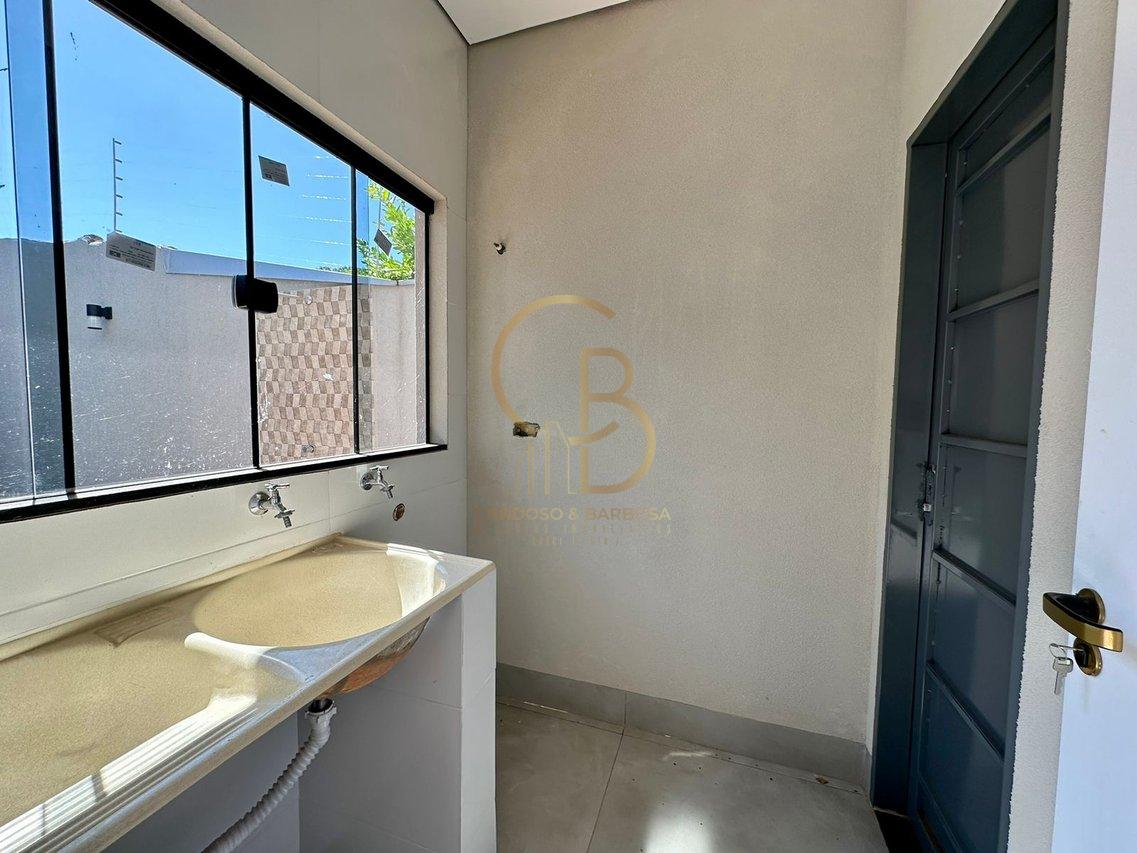 CASA TERRÉA NO JARDIM ITATIAIA, PRÓXIMO À LAGOA - Campo Grande - 