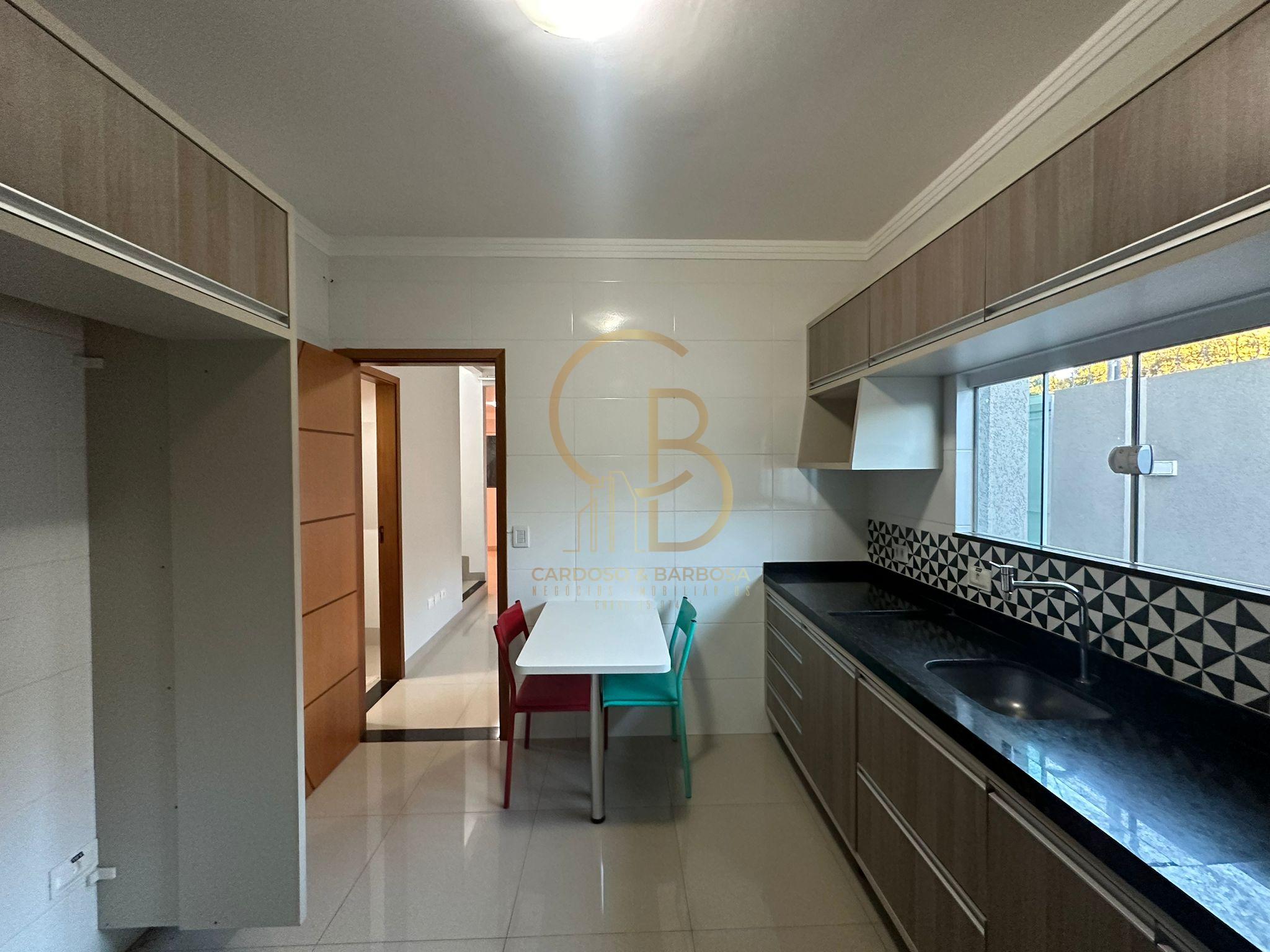 EXCELENTE SOBRADO TV MORENA  Campo Grande - 