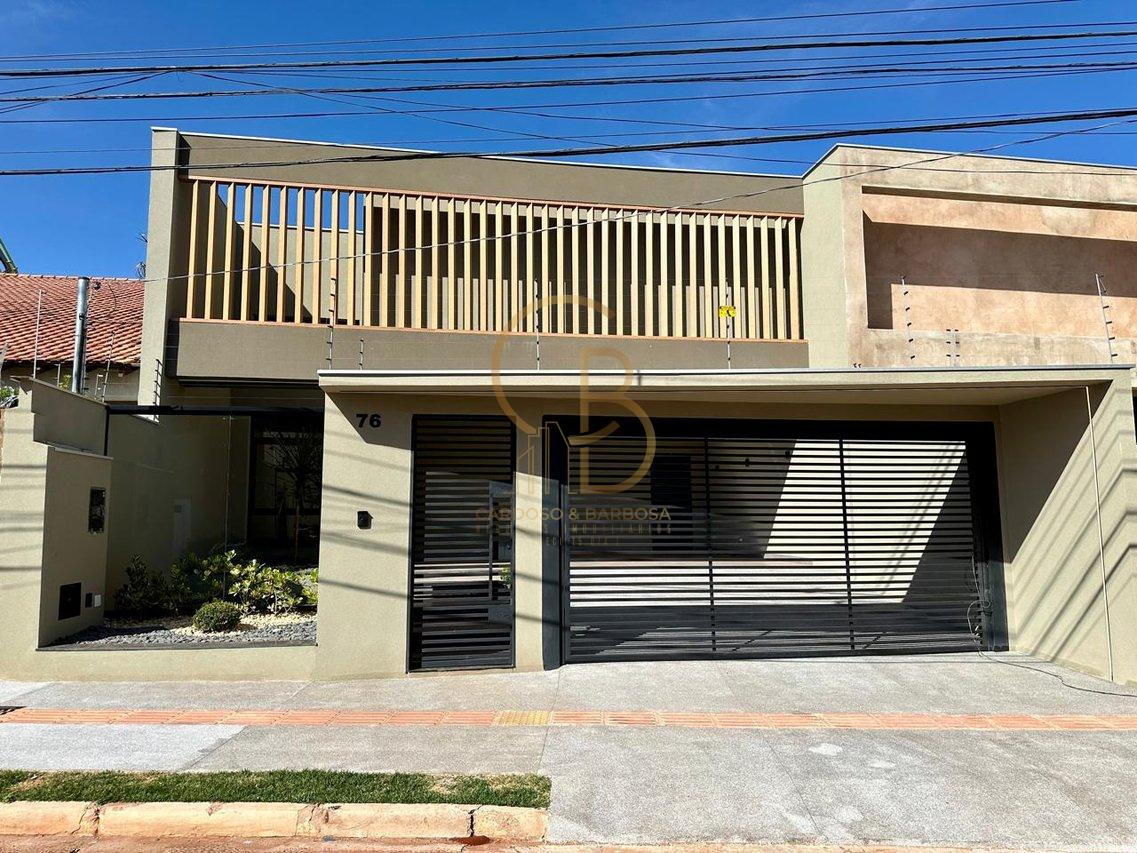 MARAVILHOSO IMÓVEL COM FACHADA MODERNA EM BRISE DE ALUMÍNIO - Campo Grande - 