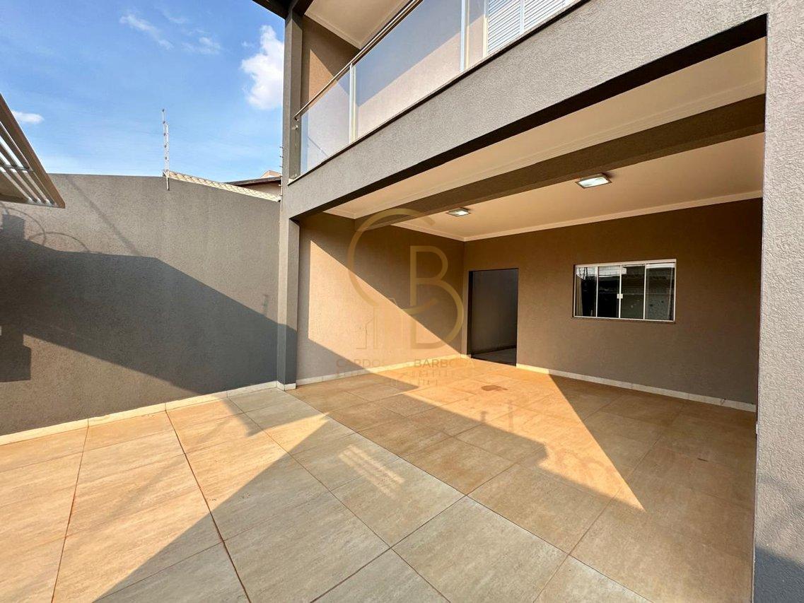 SOBRADO ESPAÇOSO COM PISCINA AQUECIDA - Campo Grande - 