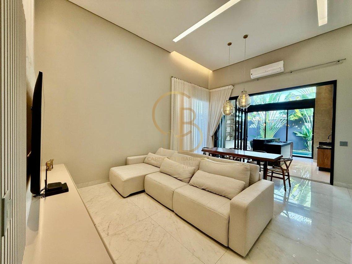 ALPHAVILLE II: CASA CLEAN, SOFISTICADA E PRONTA PARA MORAR – PORTEIRA FECHADA - Campo Grande - 