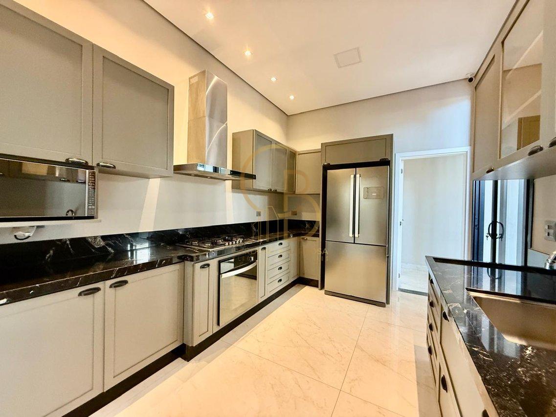 ALPHAVILLE II: CASA CLEAN, SOFISTICADA E PRONTA PARA MORAR – PORTEIRA FECHADA - Campo Grande - 